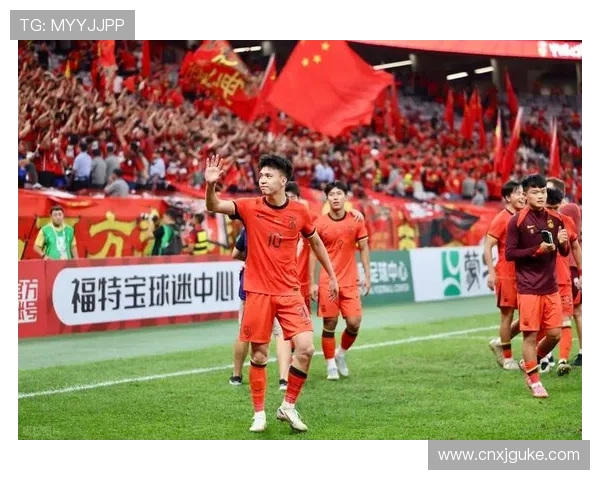 中国足球队备战亚洲杯 新帅战术调整备受关注 球迷期待新气象