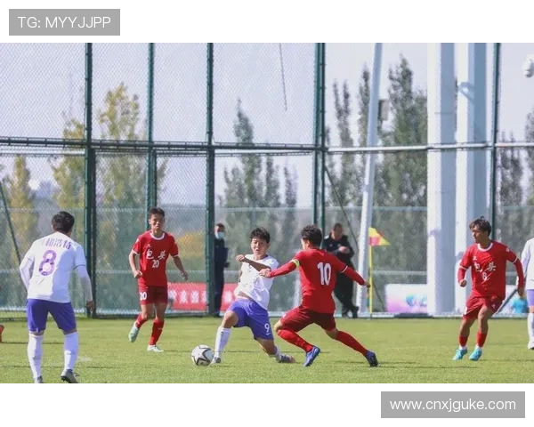 中国足球联赛新赛季揭幕战精彩纷呈 本土球员崭露头角成焦点