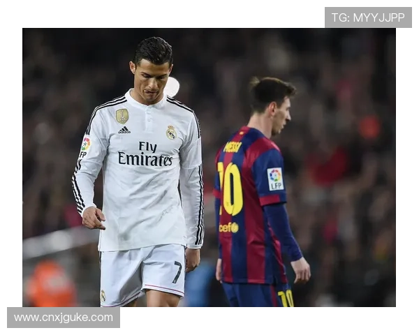 梅西携手C罗重返巅峰 世界足球巨星激战欧洲赛场再创辉煌