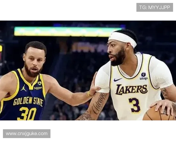 湖人险胜勇士詹姆斯再现关键时刻库里空砍三分无力回天 湖人险胜勇士詹姆斯再现关键时刻库里空砍三分无力回天